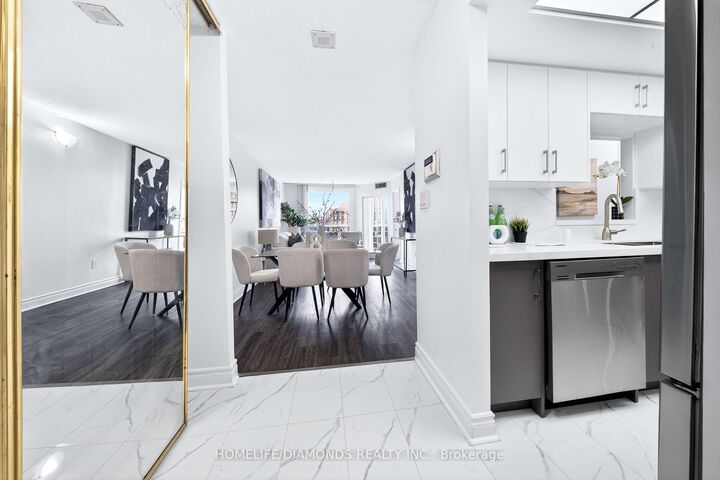 Property Photo: 5 Concorde Place 2002 ON M3C 3M8