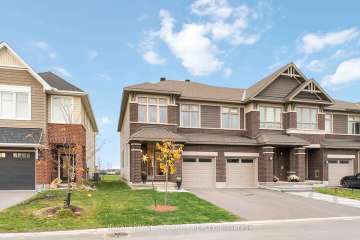 Photo de la propriété:  221 Finsbury Avenue  ON K2S 2X9 