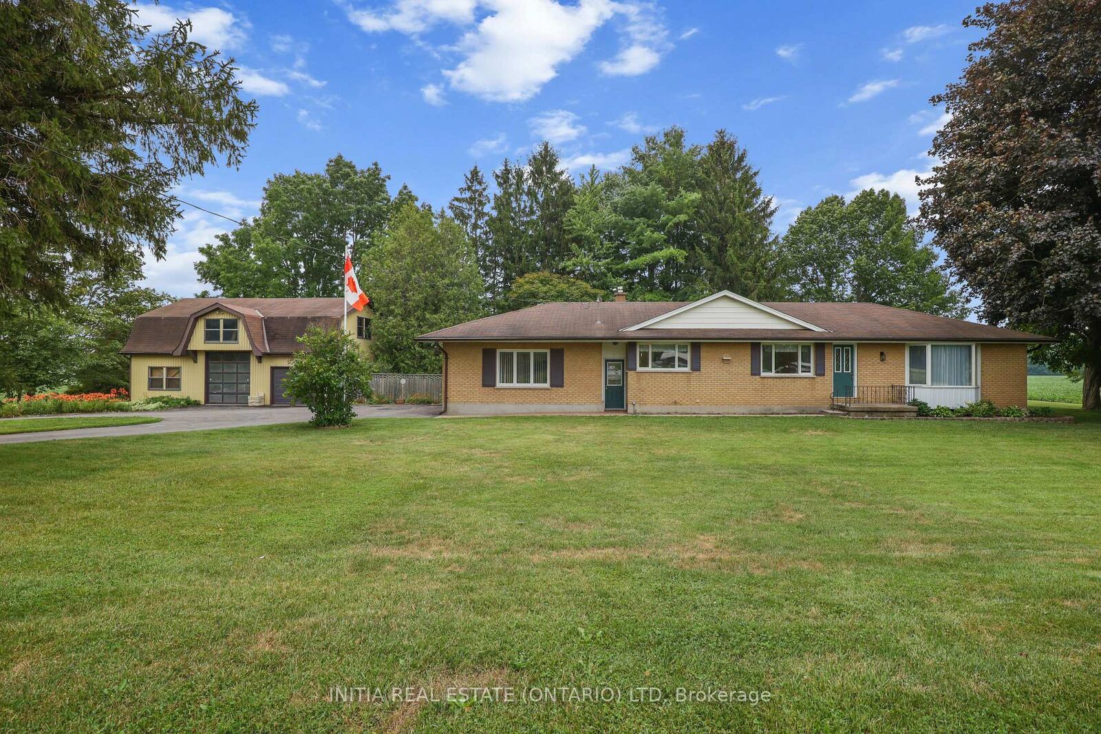 Property Photo:  10395 Longwoods Road  ON N0L 1E0 