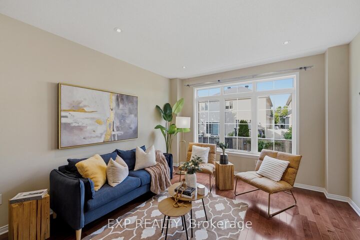 Property Photo: 118 Laramie Crescent ON K2J 5Z8