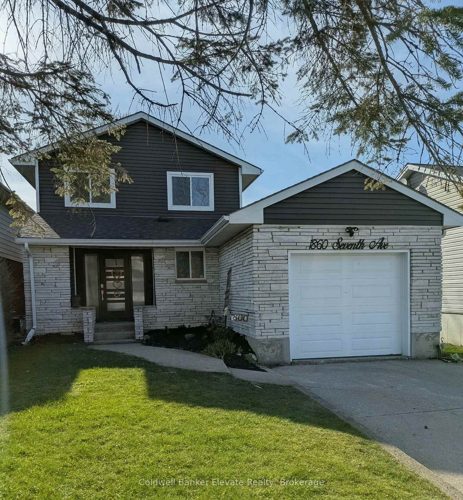 Property Photo:  1860 7th Avenue W  ON N4K 5W2 