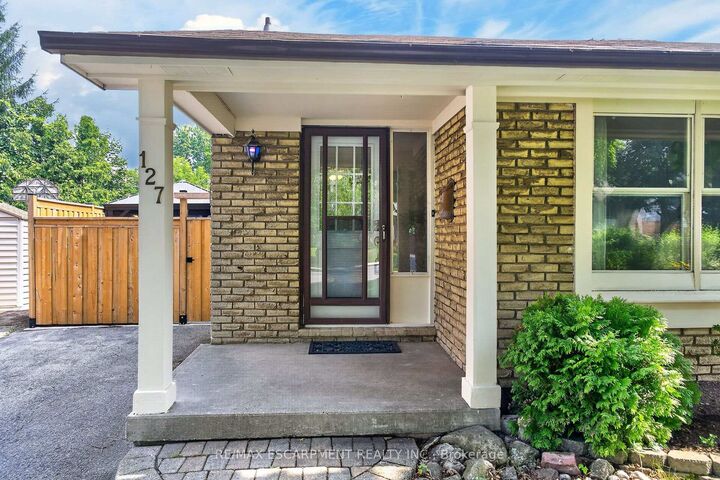 Property Photo:  127 Wendover Drive  ON L9C 5X6 