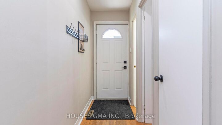 Property Photo:  16 Arbour Glen Crescent  ON N5Y 1Z9 