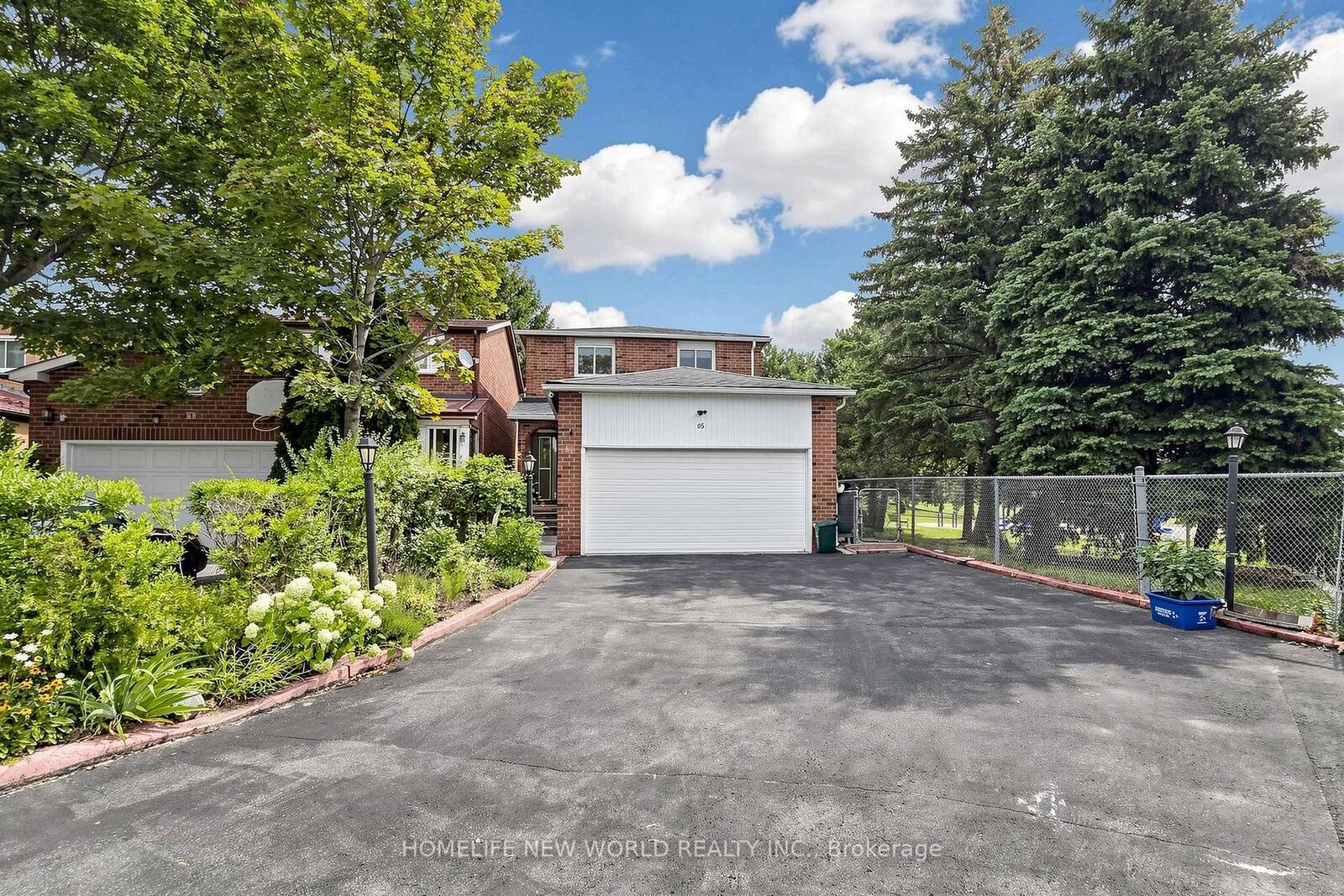 Property Photo: 65 Tangmere Crescent ON L3R 6Y6