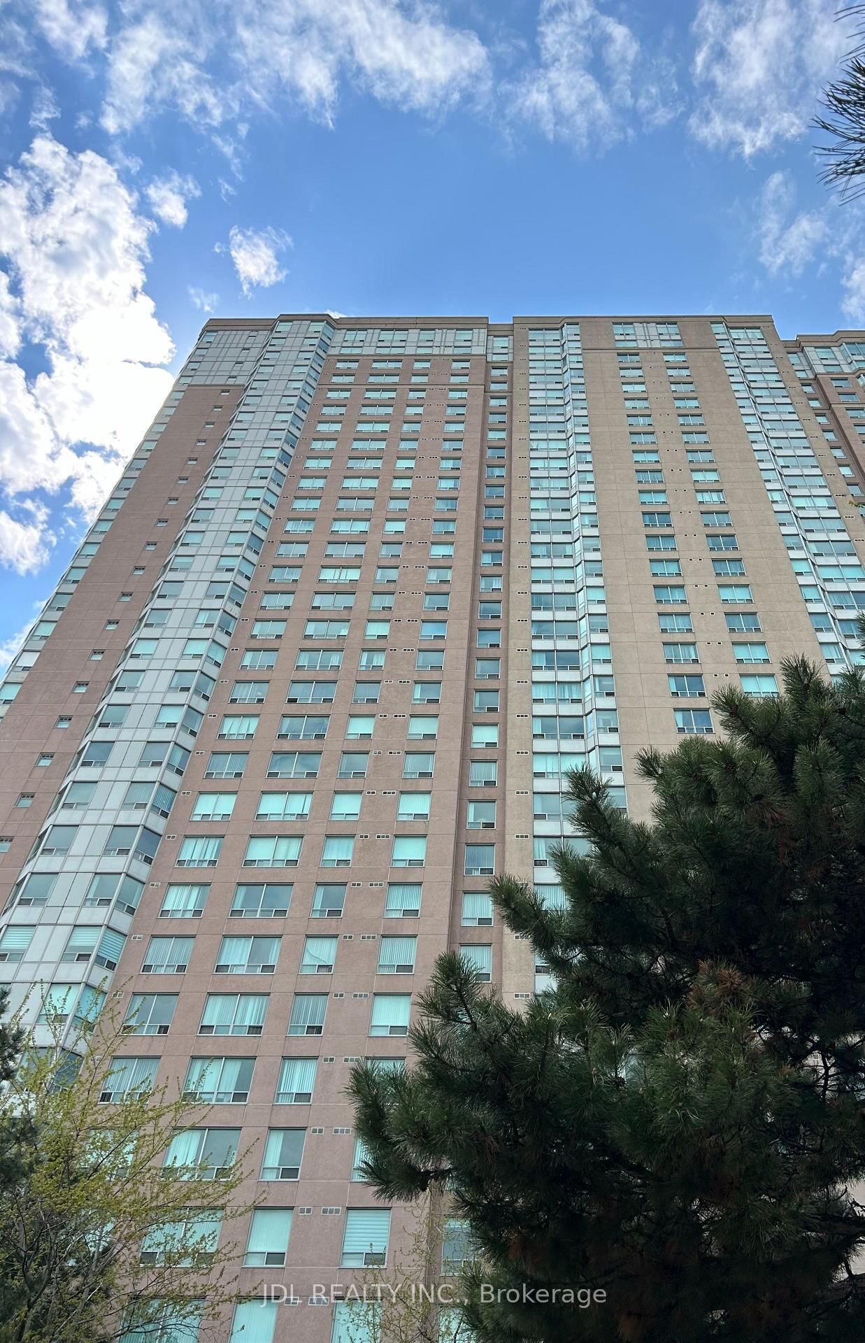 Property Photo: 68 Corporate Dr Drive 2821 ON M1H 3H3