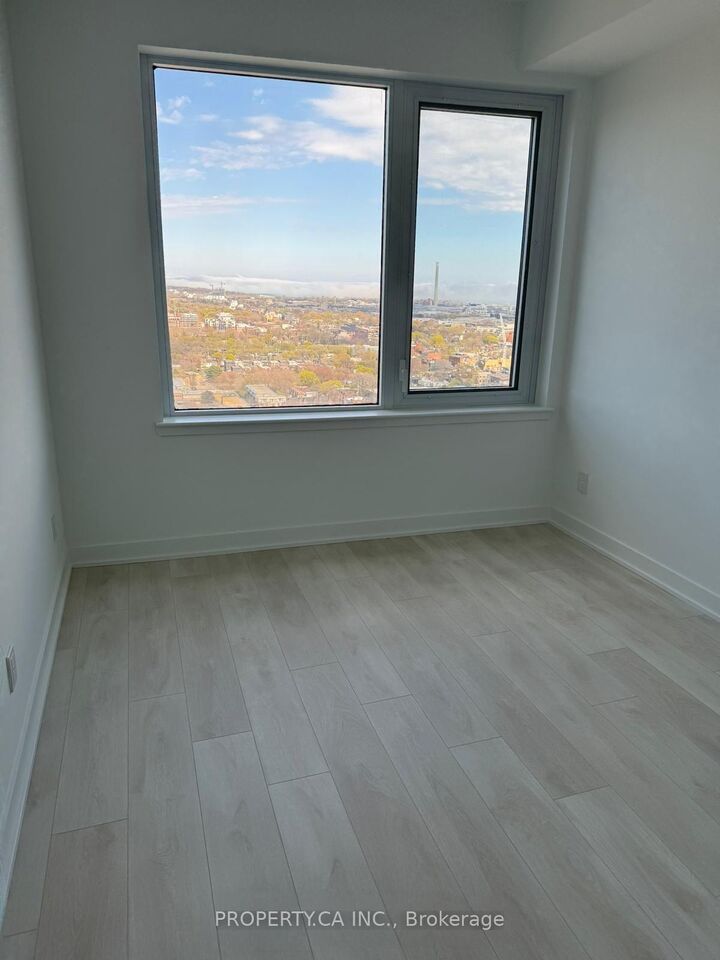 Property Photo:  5 Defries Street 2801  ON M5A 3R4 