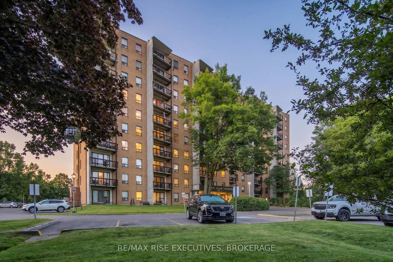 Property Photo: 66 Greenview Drive 310 ON K7M 7C5