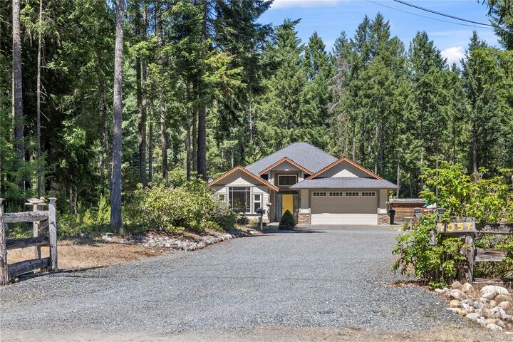 Property Photo: 1057 Paradise Pl BC V9P 9A4