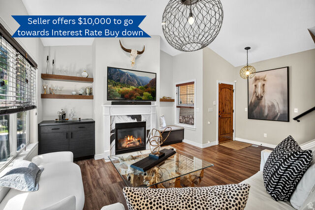Property Photo: 1462 E Tuscan Oak Way UT 84092