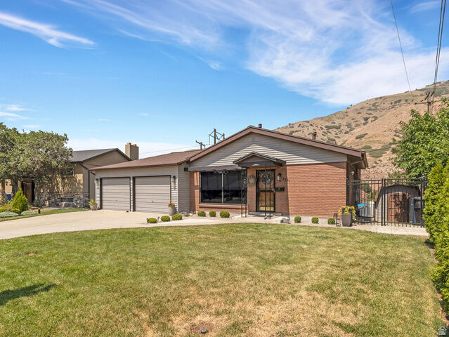 Property Photo:  3371 E Larchmont Dr  UT 84109 