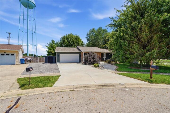Property Photo: 49 Lloyd Drive OH 43060