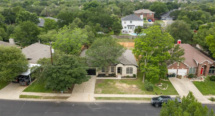Property Photo: 412 Tamara Drive TX 78628