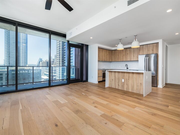 Property Photo:  84 East Avenue 1609  TX 78701 