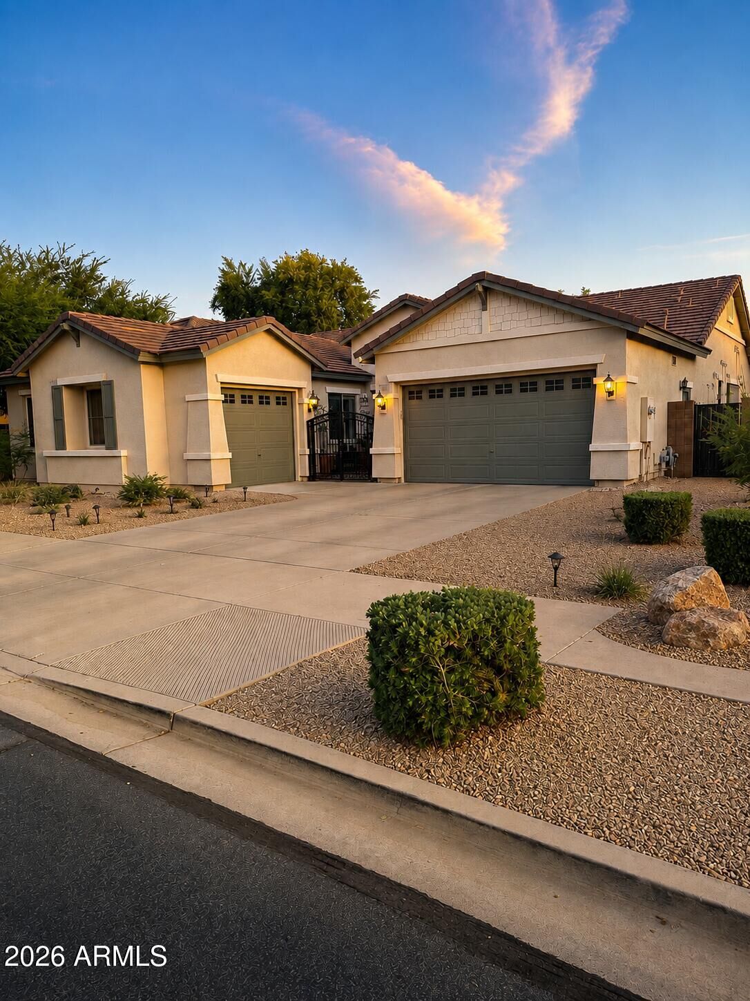 Property Photo: 19129 E Oriole Way AZ 85142