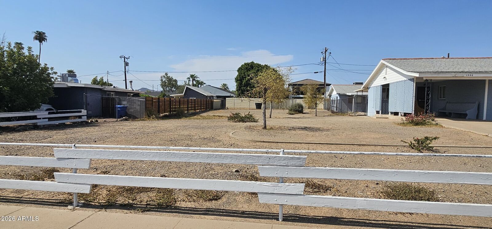 Property Photo: 1240 E Hayward Avenue 8 AZ 85020