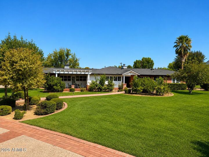 Property Photo: 334 E Glenn Drive AZ 85020