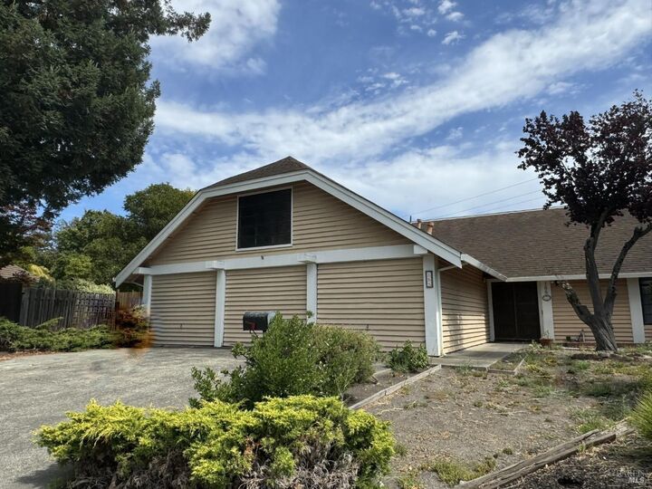 Property Photo:  168 Rancho Bonito Circle  CA 94954 