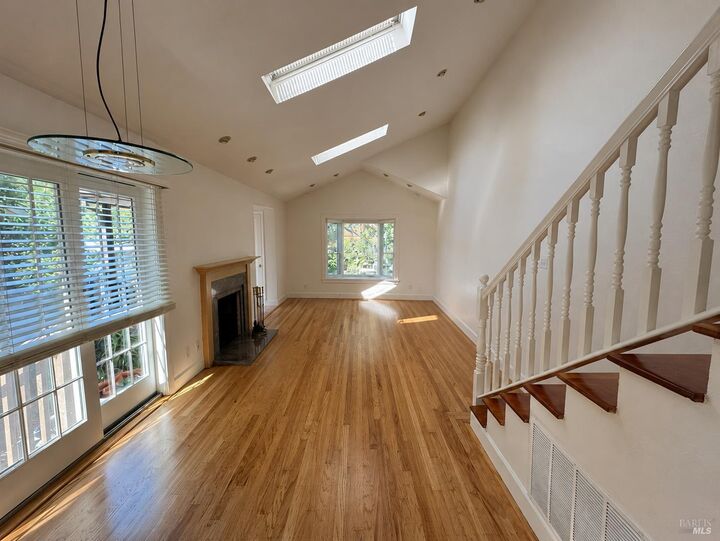Property Photo:  200 The Alameda  CA 94960 