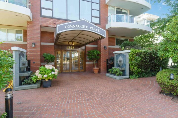 Property Photo: 2128 W 43rd Avenue 9 BC V6M 2E1