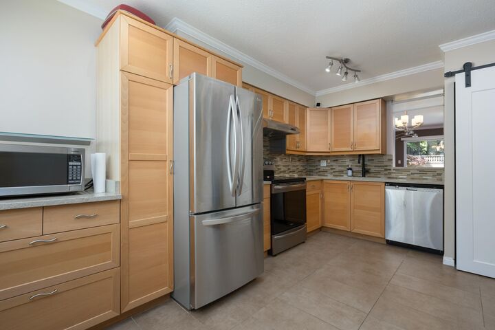 Property Photo: 6100 Tiffany Boulevard 34 BC V7C 5A8