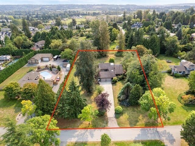 Property Photo: 18208 21A Avenue BC V3Z 9W2