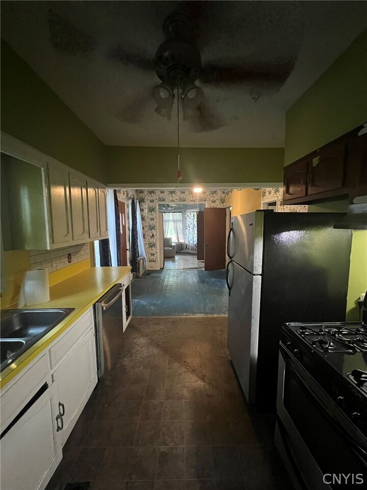 Property Photo: 415 W Broadway NY 13069
