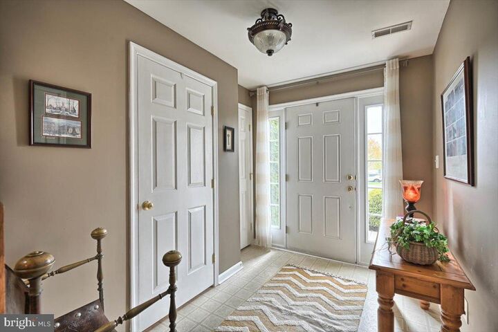 Property Photo:  509 Fox Trl Trail  PA 19365 