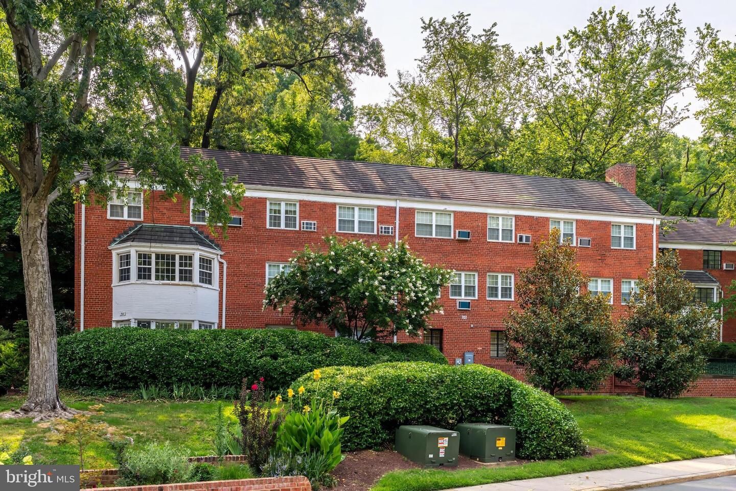 Property Photo: 3507 Valley Drive VA 22302