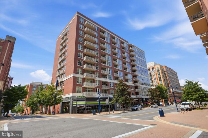 Property Photo:  157 Fleet Street 513  MD 20745 