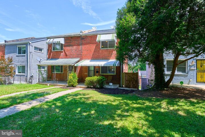 Property Photo:  718 Ridge Road SE  DC 20019 