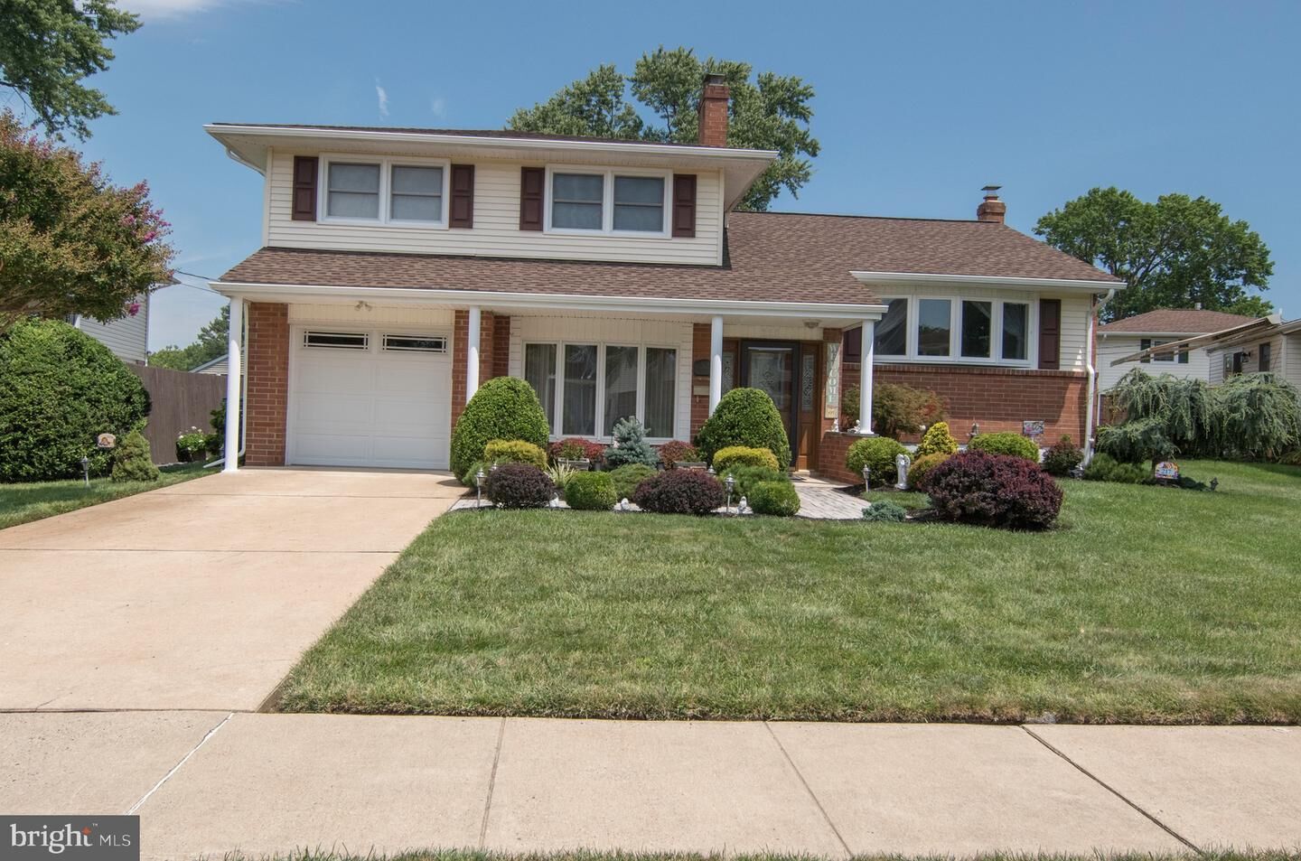 Property Photo: 217 Spruce Glen Drive DE 19711