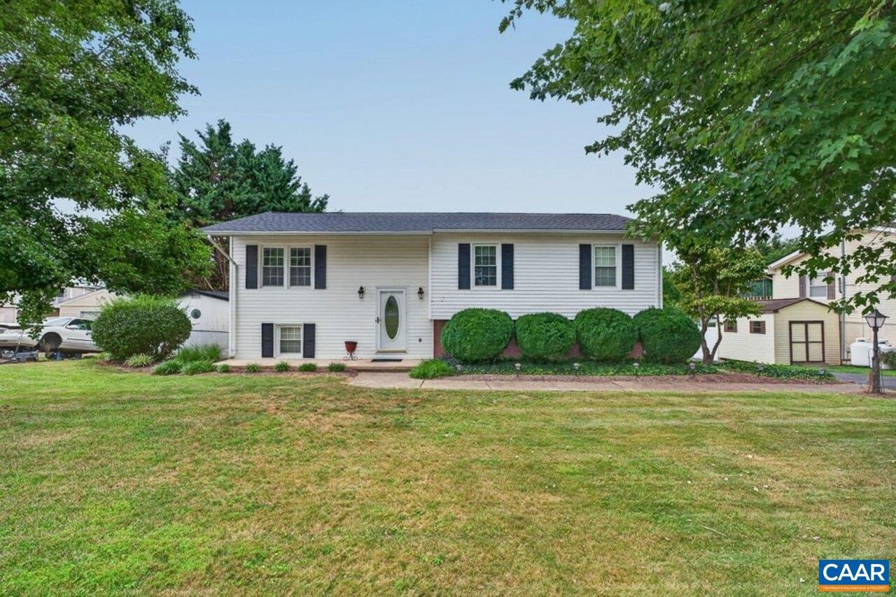 Property Photo: 6150 Donnagail Dr W VA 22846
