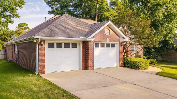 Property Photo: 104 Cannes Court AR 72113