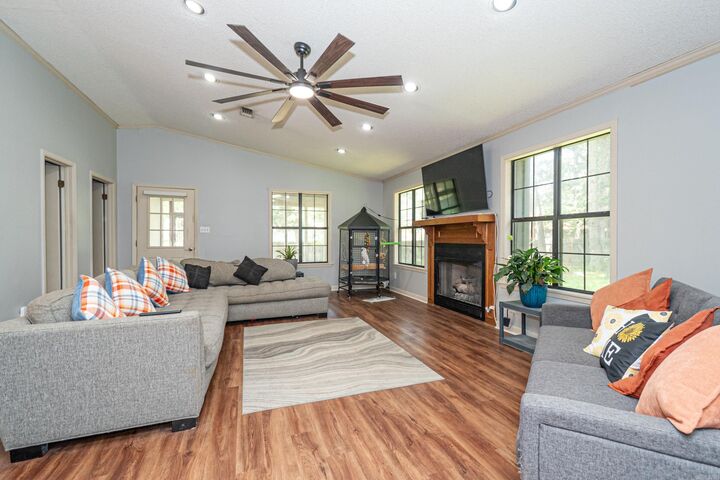 Property Photo:  719 Post Oak Dr  AR 71730 