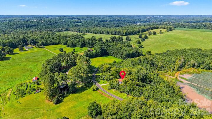 Property Photo: 480 Bailey Farm Road NC 28625