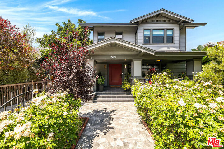 Property Photo:  223 N St Andrews Pl  CA 90004 