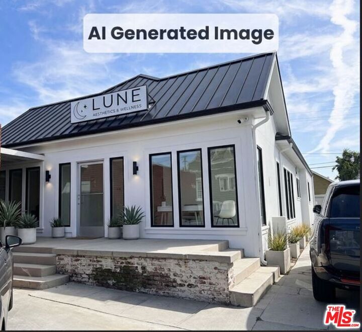 Property Photo:  220 N Oxford Ave  CA 90004 