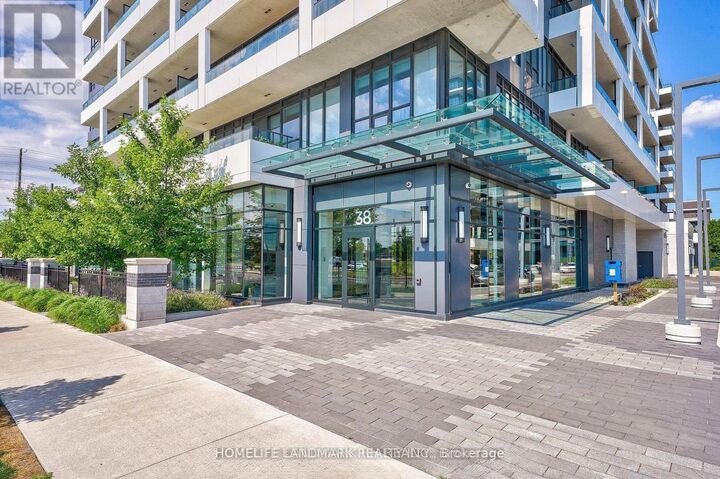 Property Photo:  38 Water Walk Drive West 1031  ON L3R 6M8 