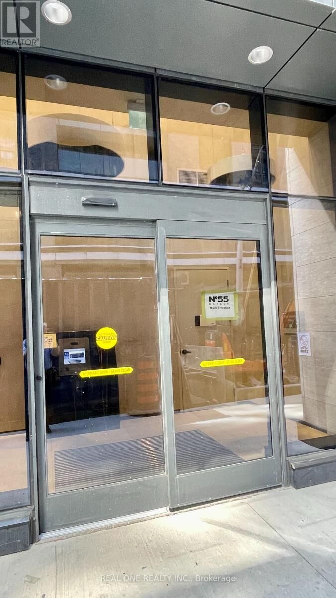 Property Photo:  55 Mercer Street 4712  ON M5V 0W4 