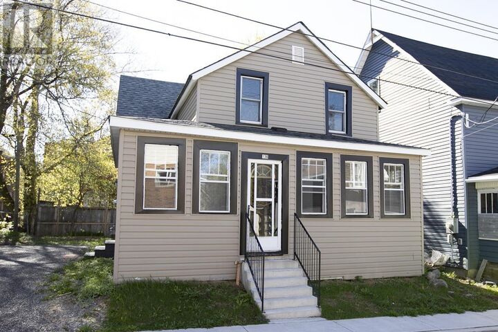 Property Photo:  136 Biggings Ave  ON P6A 3T9 