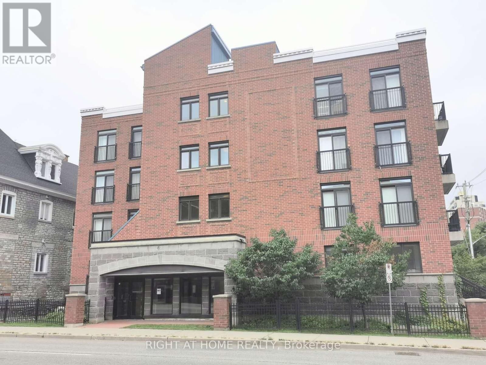Property Photo: 456 King Edward Avenue 407 ON K1N 0B4