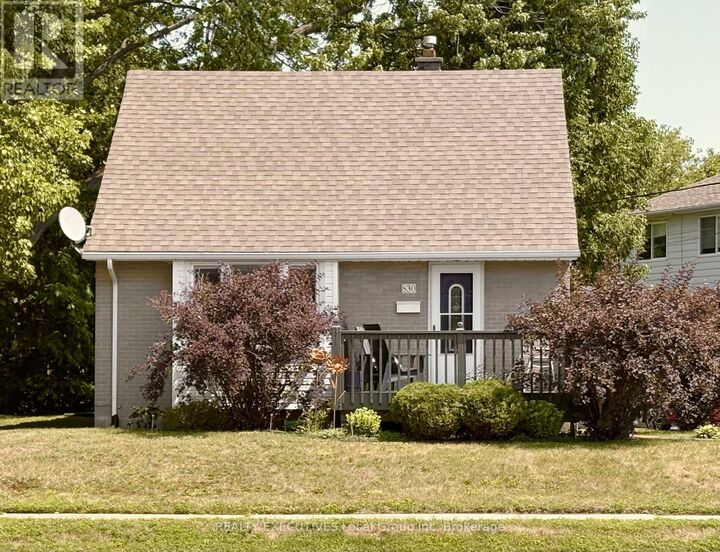 Property Photo:  830 Phillip Street  ON P1B 3V7 