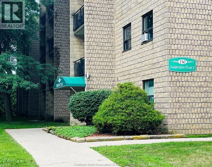 Property Photo: 130 Park Avenue East 406 ON N7M 3V6