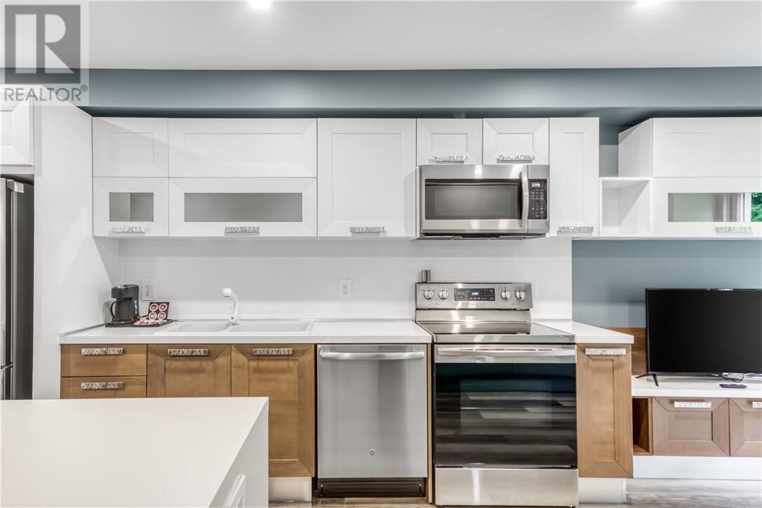 Property Photo:  1755 Regent Street Unit# 302  ON P3E 3Z7 