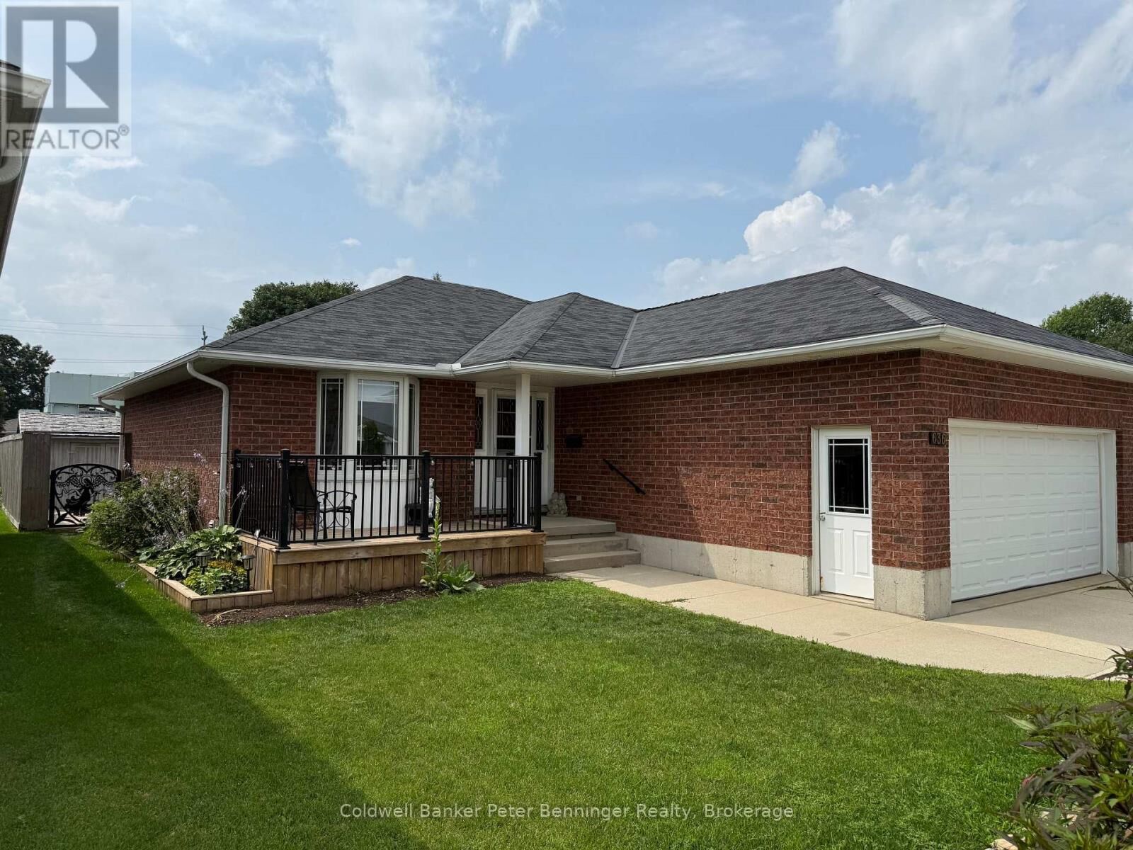 Property Photo: 636 22nd Avenue ON N4N 3W7