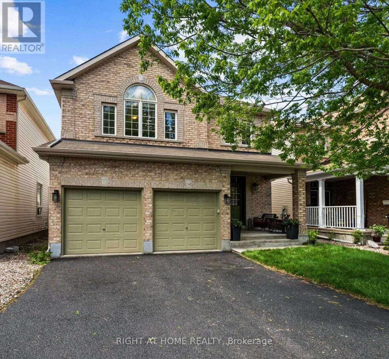 Property Photo:  517 Stonechurch Way  ON K2J 0C6 