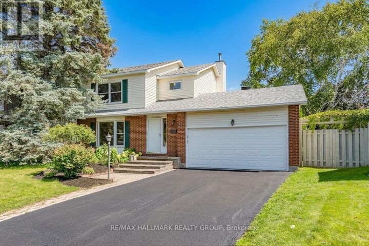 Property Photo: 34 Starling Crescent ON K2J 2L9