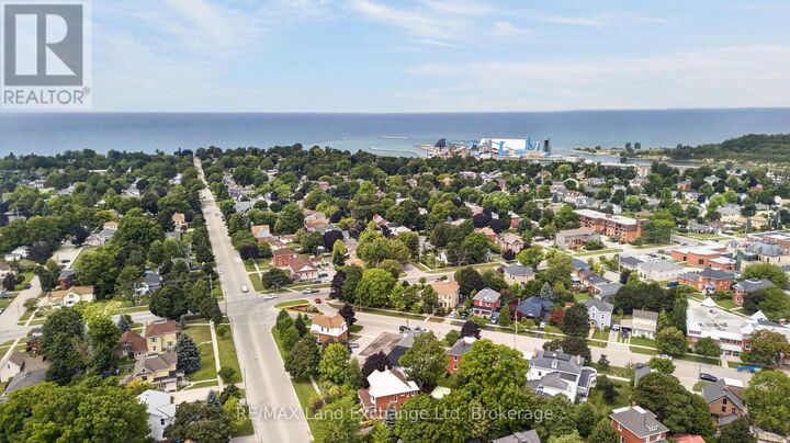 Property Photo: 77 Montreal Street ON N7A 2G5