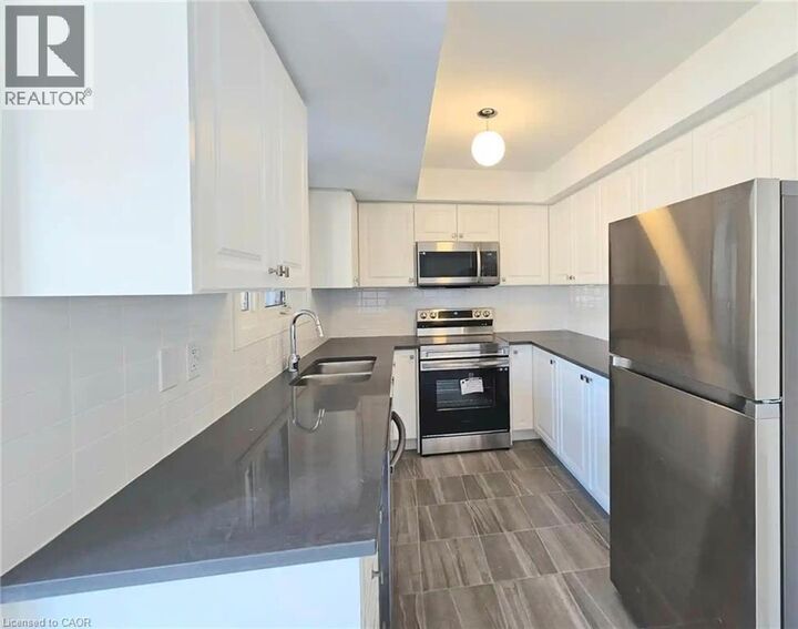 Property Photo:  14 Magnolia Lane  ON L9J 0N9 