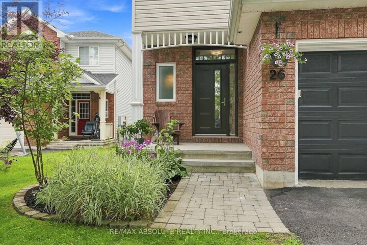 Property Photo: 26 Milner Downs Crescent ON K2M 2S3